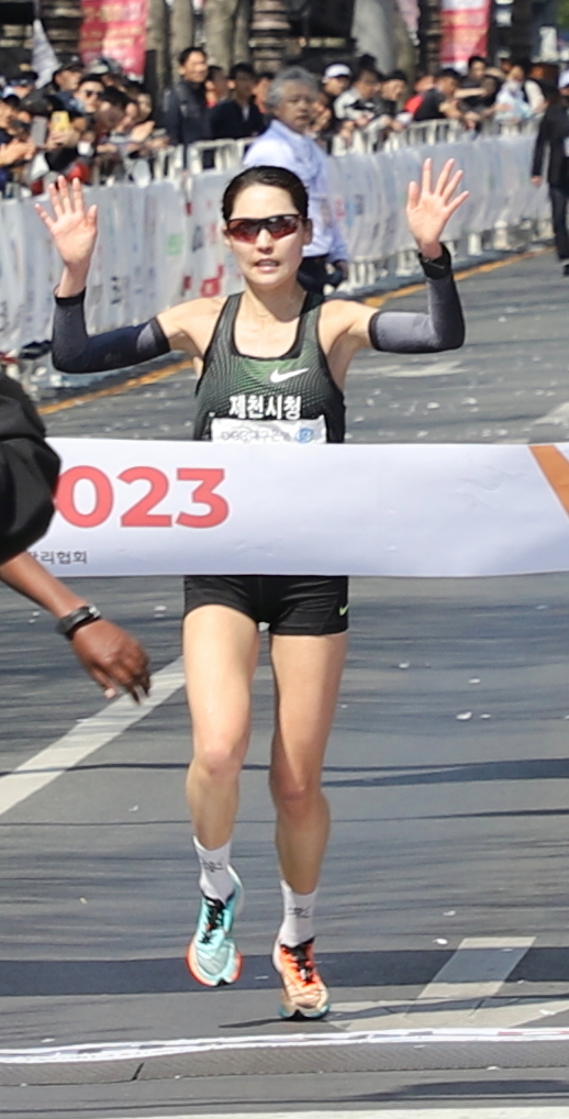 [서울=뉴시스] 여자 마라톤 최경선. (사진 = 대한육상연맹 제공) *재판매 및 DB 금지