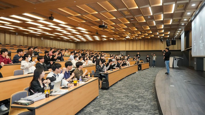 크래프톤은 서울대학교 시흥캠퍼스에서 소프트웨어 인재 양성 프로그램 ‘크래프톤 정글’ 2기 입소식을 진행했다고 4일 밝혔다.(사진=크래프톤) *재판매 및 DB 금지