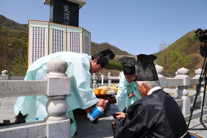 [산청=뉴시스] 산청군청 *재판매 및 DB 금지 민간인 희생자 합동위령제 *재판매 및 DB 금지