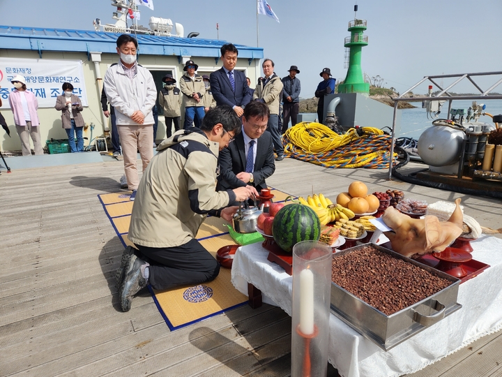 군산군도 해역 유물 수중발굴조사 착수…개수제 올려