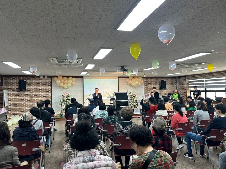 [부산=뉴시스] 20일 부산시 장애인종합복지관에서 '마주 봄' 행사가 열리고 있다. (사진=부산장복관 제공) *재판매 및 DB 금지