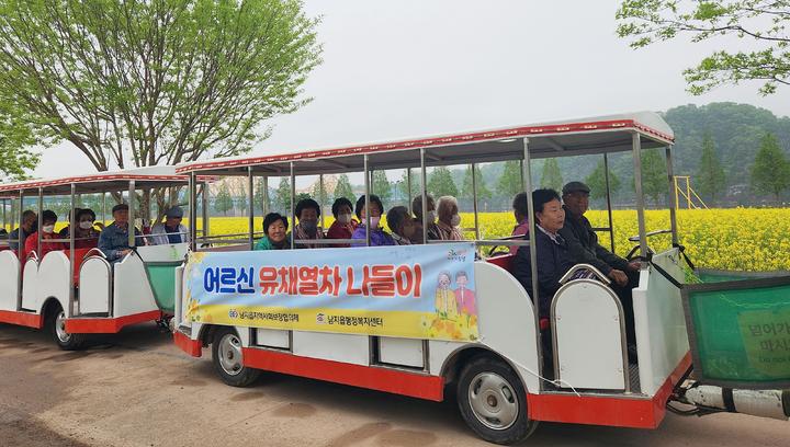 [창녕소식] 농업기술센터, 실증시범포 생산 수박 나눔 등