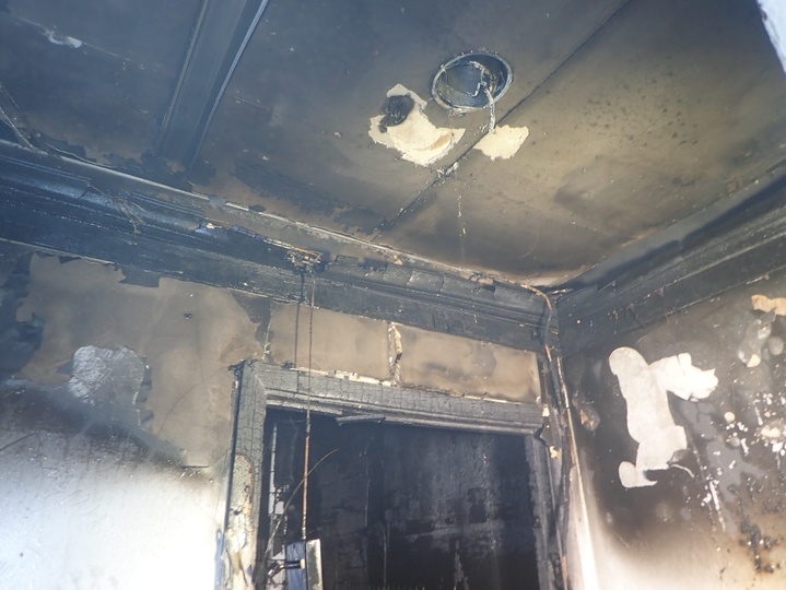 [부산=뉴시스] 8일 오후 부산 영도구의 한 건물 지하 1층 노래방에서 불이 났다. (사진=부산소방재난본부 제공) *재판매 및 DB 금지