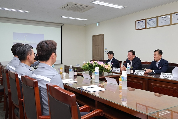 조근제 함안군수, 삼영엠텍 현장 방문해 애로사항 청취 *재판매 및 DB 금지