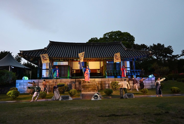 [울산=뉴시스] 실경뮤지컬 울산 임진왜란 공연 한 장면 *재판매 및 DB 금지