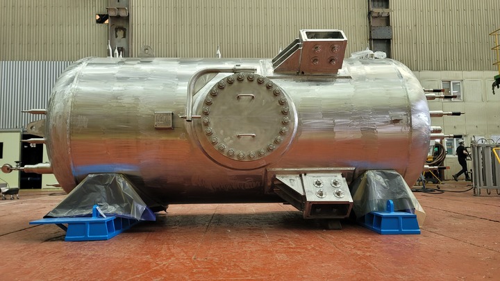 [서울=뉴시스]두산에너빌리티는 국제핵융합실험로(ITER) 국제기구에 직접 설계·제작해 공급하는 가압기(Pressurizer)를 출하했다고 29일 밝혔다. (사진=두산에너빌리티 제공) photo@newsis.com *재판매 및 DB 금지