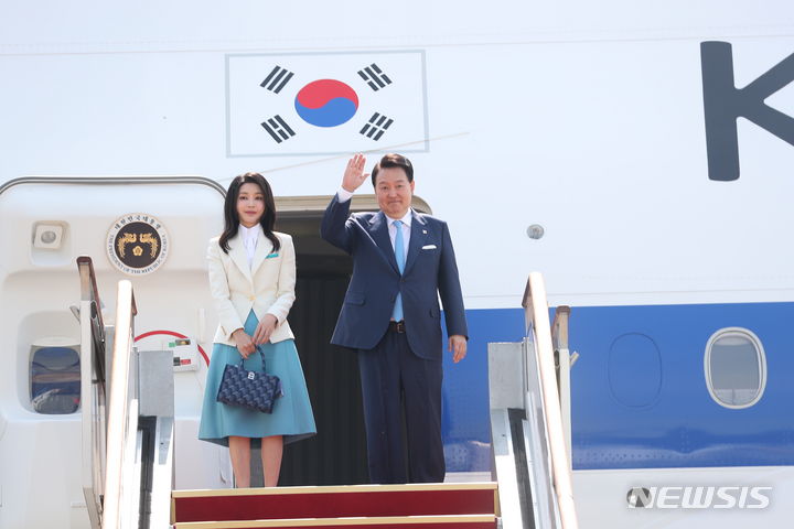 尹, 프랑스로 출국…'부산 엑스포' 유치 총력전