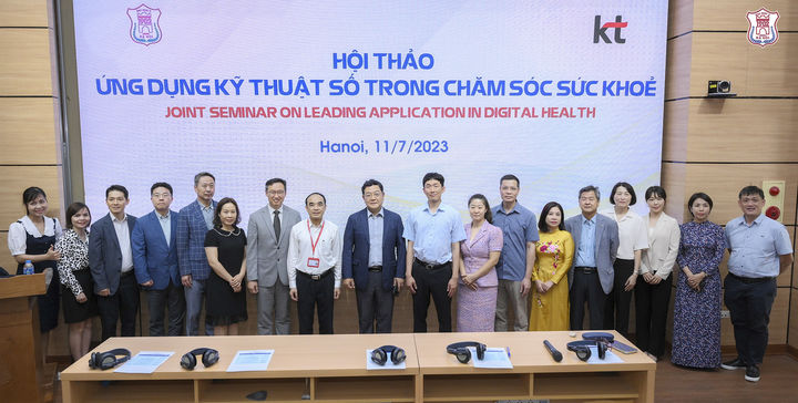 [서울=뉴시스] KT는 지난 11일 베트남 하노이의과대학에서 '디지털 헬스 주요 적용 방안'을 주제로 공동세미나를 개최했다고 12일 밝혔다. (사진=KT 제공) *재판매 및 DB 금지