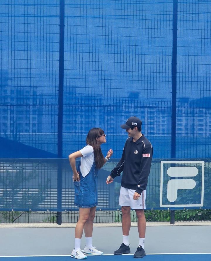 [서울=뉴시스] 유빈(왼쪽), 권순우. (사진=유빈 인스타그램 캡처) 2023.07.21. photo@newsis.com *재판매 및 DB 금지