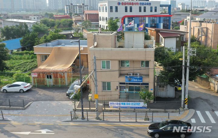 [청주=뉴시스] 연종영 기자 = 오송 지하차도 참사 직전 교통통제 요청에 대응하지 못한 청주흥덕경찰서 오송파출소. 국무조정실은 파출소 소속 경찰관 등에 대한 수사를 검찰에 의뢰했다.2023.07.23.photo@newsis.com