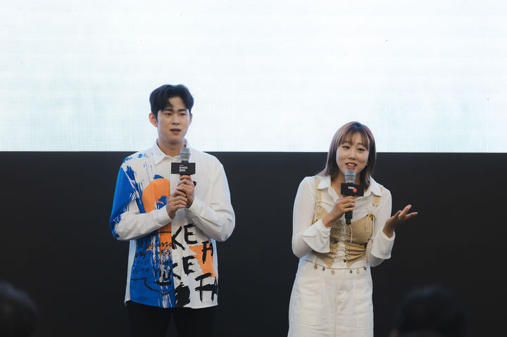엔조이커플이 6일 유튜브 글로벌 디지털 리터러시 캠페인 '잠시만요' 런칭 행사에 참여했다.(사진=유튜브 제공) *재판매 및 DB 금지