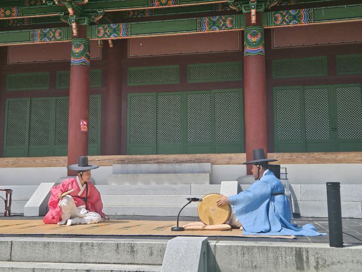 [광주=뉴시스] 구길용 기자 = 전남 화순군은 지난 5일 능주면 역사문화관 특설무대에서 열린 국악상설공연 첫 공연이 성황리에 마무리됐다고 7일 밝혔다. (사진=화순군 제공). 2023.09.07. kykoo1@newsis.com *재판매 및 DB 금지