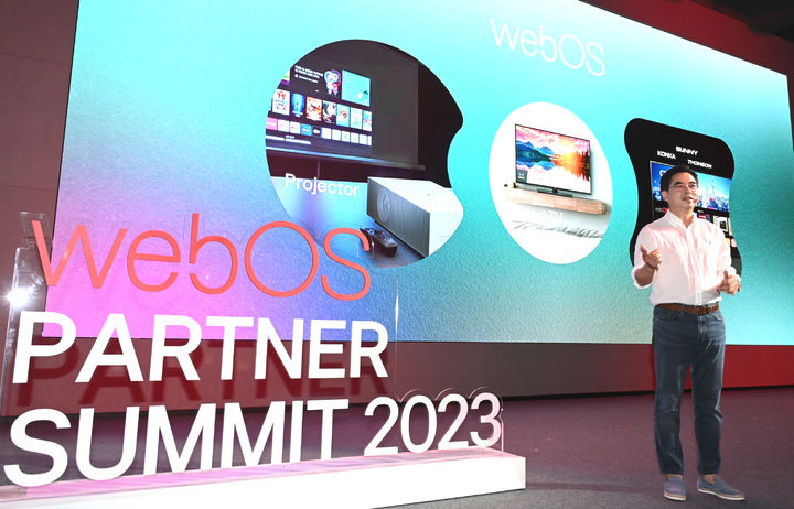 [서울=뉴시스]서울 마곡 LG사이언스파크에서 열린 webOS 파트너 서밋(Partner Summit) 2023에서 박형세 HE사업본부장이 미디어&엔터테인먼트 플랫폼 기업으로의 전환을 강조하며 기조연설을 하고 있다. (사진=LG전자) 2023.09.19. photo@newsis.com *재판매 및 DB 금지