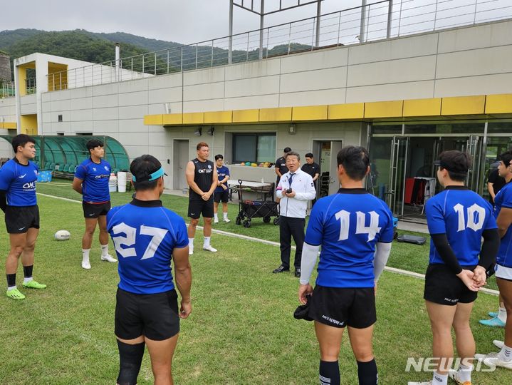 [서울=뉴시스] 대한럭비협회는 2022 항저우 아시안게임에 출전하는 대한민국 럭비 국가대표팀을 응원하고자 금메달 획득시 1억원, 은메달 5000만원, 동메달 3000만원의 포상금을 배정했다고 19일 밝혔다. (사진=대한럭비협회 제공) *재판매 및 DB 금지