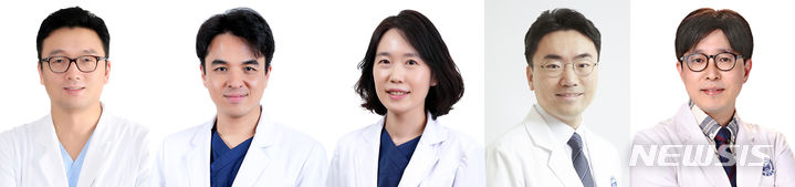 [서울=뉴시스]왼쪽부터 경희대병원 이비인후과 은영규 교수, 고려대 구로병원 대장항문외과 강상희 교수, 고려대 안암병원 소화기내과 임선영 교수, 분당차병원 외과 이성환 교수, 세브란스병원 신경외과 김의현 교수. (사진= 고려대 구로병원 제공) 2023.09.21. photo@newsis.com. .