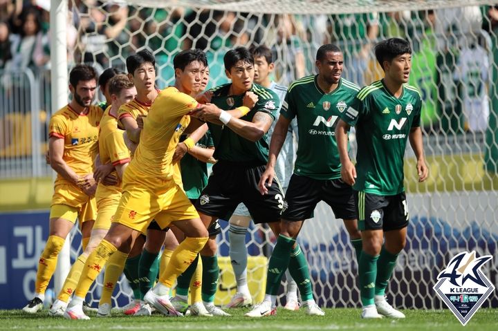 [서울=뉴시스]광주FC와 전북현대. 2023.09.24. (사진=한국프로축구연맹 제공) *재판매 및 DB 금지