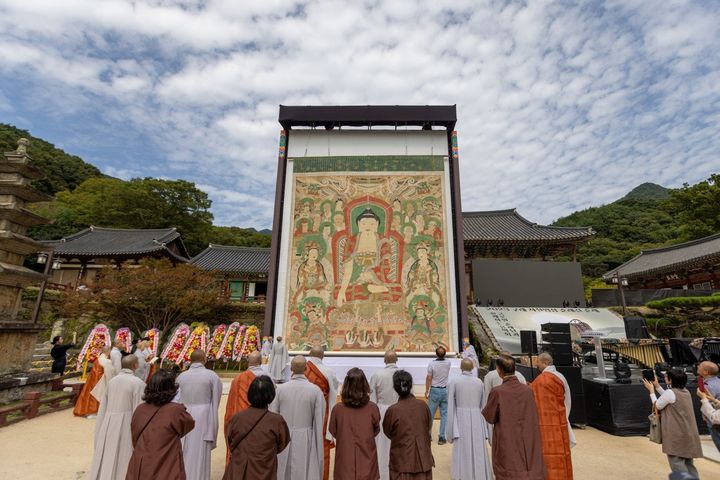 [서울=뉴시스] 6일 대한불교 조계종 제19교구 본사 지리산 대화엄사가 개최한 화엄문화제 행사 중 괘불이운 (사진=화엄사 제공) ㅈ2023.10.06. *재판매 및 DB 금지