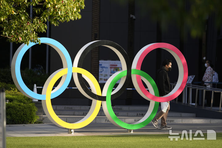 일본, 선수 보호 위한 악플 감시팀 운영과 응우옌 첫 우승 소식