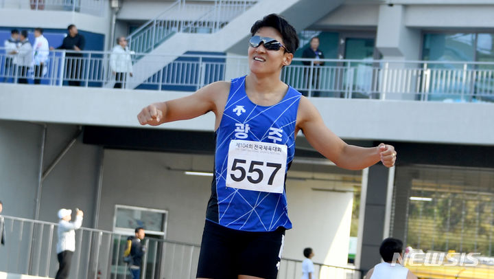 한국 스포츠계의 변화, 김국영 코치 임명과 월드컵 입장권 가격 논란