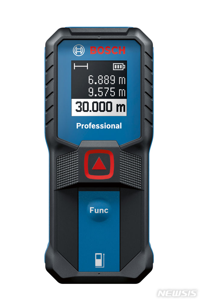 [서울=뉴시스] 보쉬 전문가용 레이저 거리측정기 'GLM 30-23 Professional'. (사진=보쉬 제공) 2023.10.16. photo@newsis.com