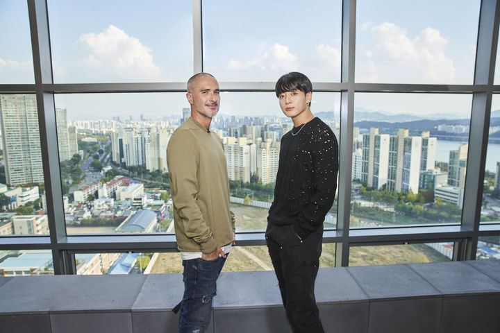 [서울=뉴시스] 제인 로우, 방탄소년단 정국. (사진 = 애플뮤직 제공) 2023.11.10. photo@newsis.com *재판매 및 DB 금지