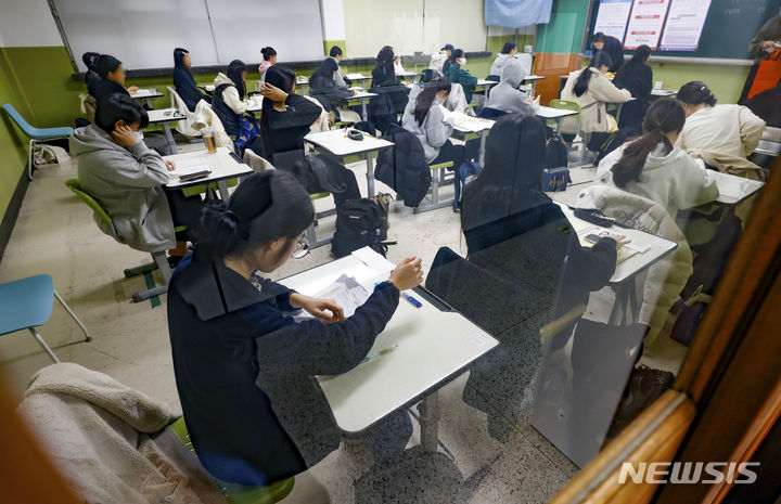 경북 안동서 수능 수험생 실신…병원 이송[2024 수능]