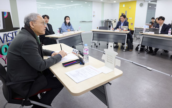 유인촌 "로컬100선'등 전국 돌 것...내년 자전거 관광 활성화 예산 반영"(종합... - 뉴스 썸네일 이미지