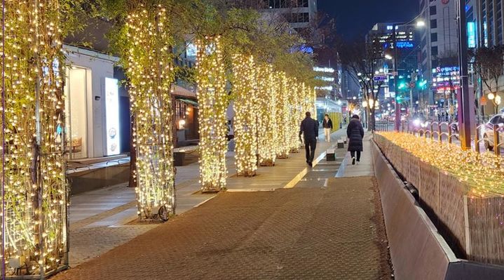 [대구=뉴시스] 대구 동성로 관광안내소 앞에서 오는 1일 오후 6시 '2023 중앙로 빛축제' 점등식이 열린다. (사진 = 대구시 중구 제공) 2023.11.29. photo@newsis.com *재판매 및 DB 금지