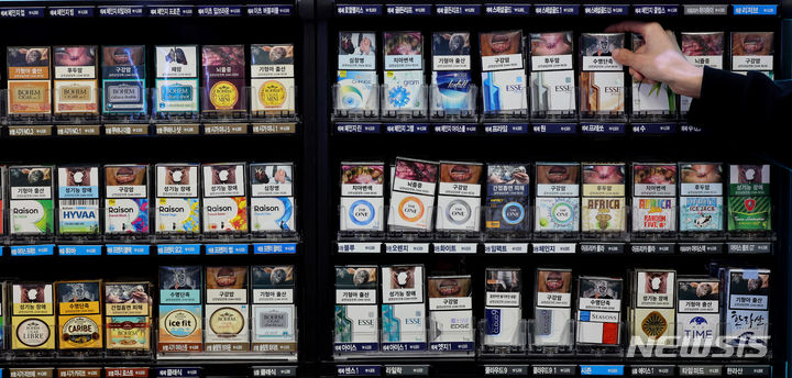 복지부 "담뱃값 인상과 주류 부담금 부과 검토 안해"