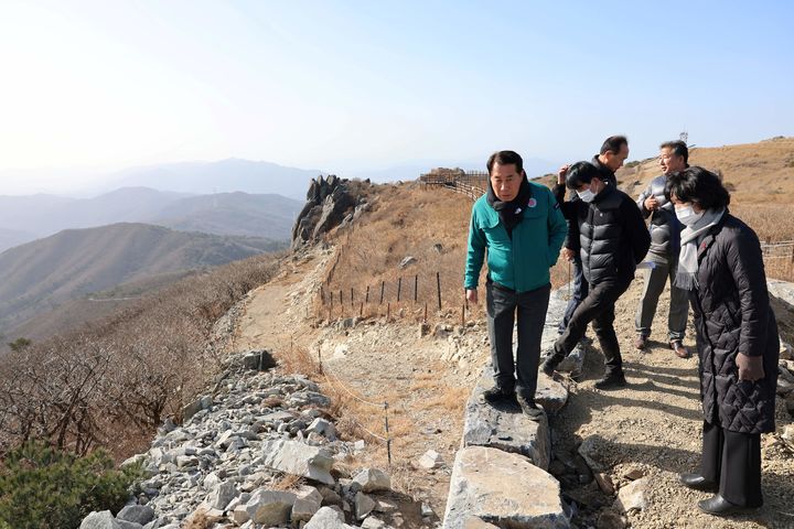 천성산 해맞이 현장 점검. (사진=양산시 제공) *재판매 및 DB 금지