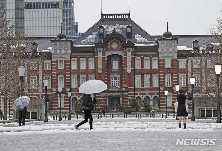 "일본인보다 더 벌어야"…日, 외국인 영주권 소득·연금 기준 높인다