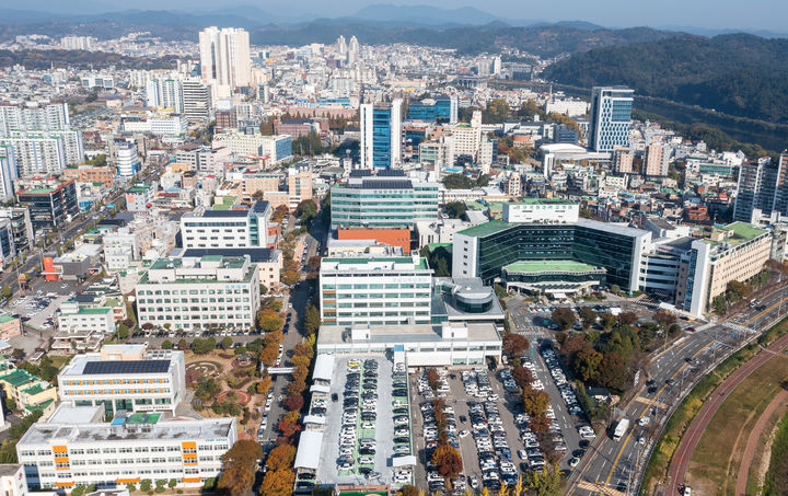 [진주=뉴시스] 경상국립대학교 의과대학 전경. (사진=뉴시스 DB). photo@newsis.com *재판매 및 DB 금지