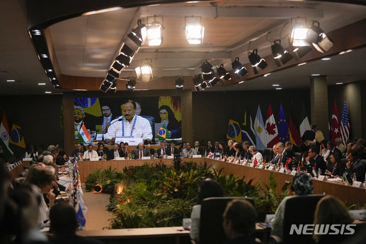 [리우데자네이루=AP/뉴시스]21일(현지시간) 브라질 리우데자네이루에서 열린 G20 외무장관 회의에 각국 대표들이 참석하고 있다. 2024.02.23. 