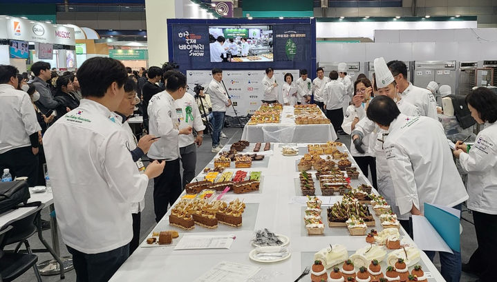 가루쌀을 활용한 제과제빵 신메뉴 개발 시연회가 열리고 있다. (사진=aT 제공) 2024.03.18. photo@newsis.com *재판매 및 DB 금지