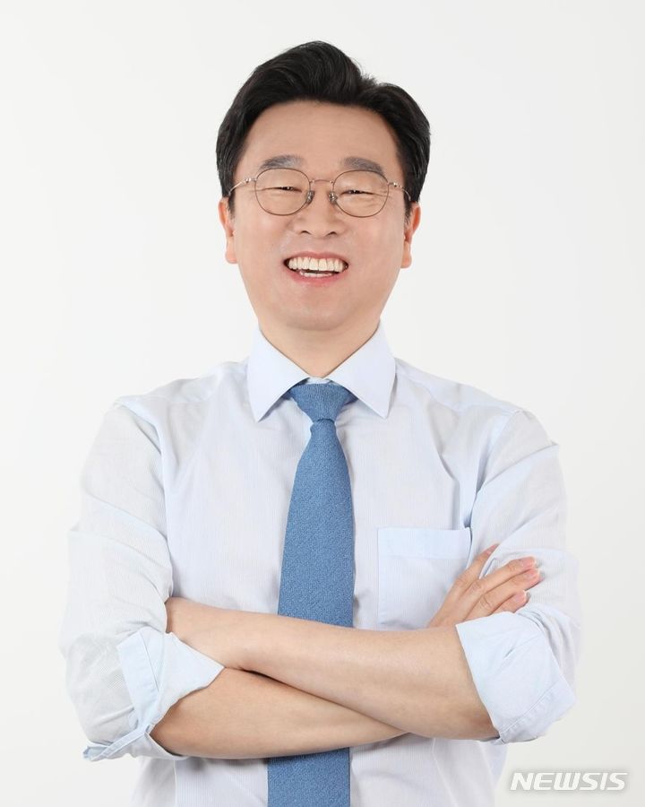 인천 서구을 민주 이용우 "동네서 자랑할만한 의원 될 것"