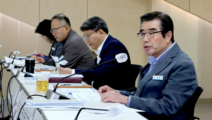 ‘2024년 지역안전지수 향상 추진계획 보고회’를 주재하는 김동일 보령시장 *재판매 및 DB 금지