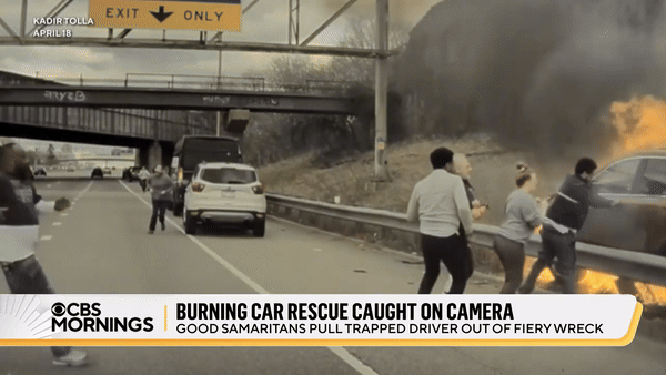 [서울=뉴시스]미국의 한 고속도로에서 시민들이 화재가 난 차량에서 운전자를 구조했다는 소식이 전해졌다. (사진=미 언론 CBS 캡처) *재판매 및 DB 금지 *재판매 및 DB 금지