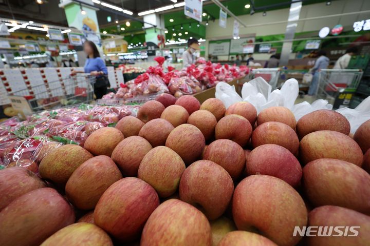 울산 4월 소비자물가 3.2%↑…사과·배 과일값 강세 계속