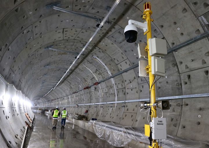 [서울=뉴시스] 터널 공사에서 사용되는 현대건설 HITTS 장비 이미지. (사진=현대건설 제공) 2024.04.25. photo@newsis.com *재판매 및 DB 금지