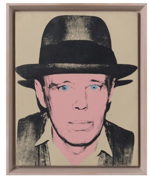 앤디 워홀, Joseph Beuys (Beige background), 1980. 캔버스에 아크릴과 실크 스크린. 50.8 x 40.6 cm (20 x 16 in).© The Andy Warhol Foundation for the Visual Arts, Inc. / DACS, London, 2024. 사진 : Ulrich Ghezzi. *재판매 및 DB 금지