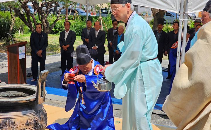 [창녕=뉴시스] 제42회 임·정왜란 호국장령 추모제를 거행하고 있다. (사진=창녕군 제공) 2024.06.03. photo@newsis.com *재판매 및 DB 금지