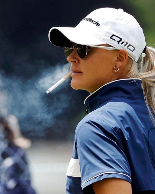 [서울=뉴시스] 3일 찰리 헐이 US여자오픈 대회 기간 담배를 피우는 모습이 SNS를 통해 퍼졌다. (사진=X 갈무리)