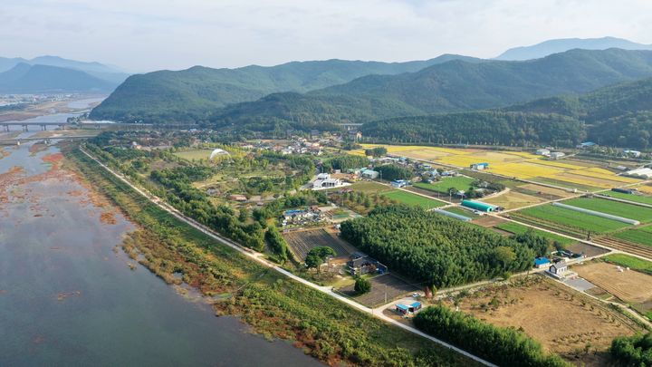 [산청=뉴시스] 산청군청 단성묵곡생태숲(성철공원) 전경*재판매 및 DB 금지 *재판매 및 DB 금지