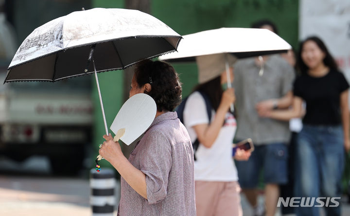 인천, 체감 33도 넘는 폭염 계속 "온열질환 주의"