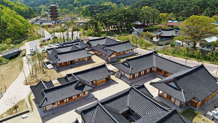 직지사 사명대사공원 전통한옥촌 (사진=김천시 제공) *재판매 및 DB 금지