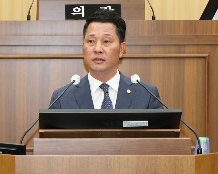 예천군의회 후반기 의장에 선출된 강영구 의원이 인사말을 하고 있다. (사진=예천군의회 제공) *재판매 및 DB 금지