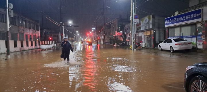 군산시 대학로 일원 폭우 현장 (사진=군산시 제공) *재판매 및 DB 금지