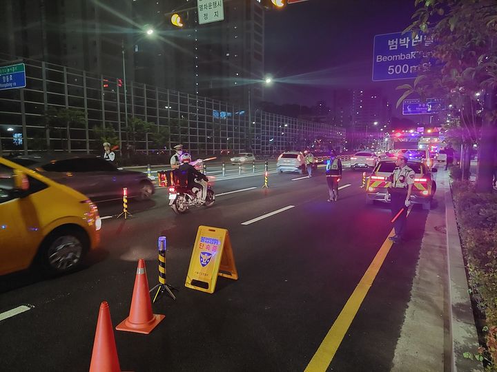 [서울=뉴시스] 서울경찰청이 제헌절을 앞두고 시민 불편을 초래하는 폭주·난폭운전에 대한 특별단속을 실시한다. (사진=서울경찰청 제공) 2024.07.15. photo@newsis.com *재판매 및 DB 금지