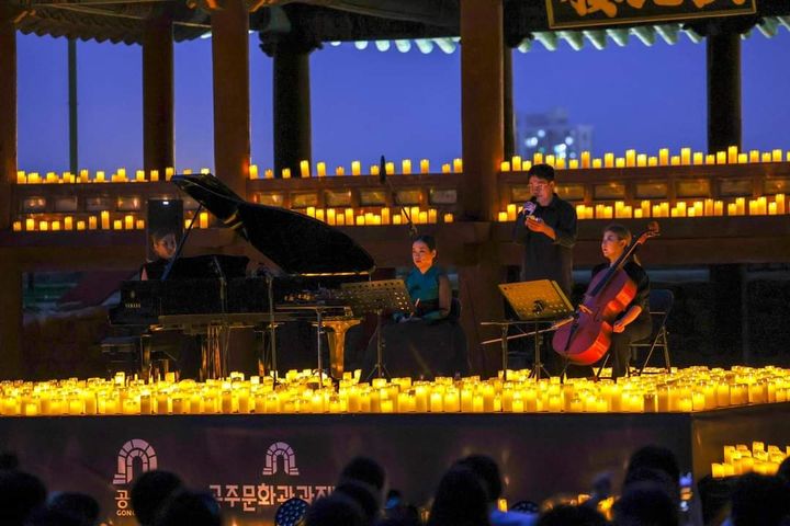 [공주=뉴시스] 대한민국 밤밤곡곡 캔들라이트 순회콘서트 모습. (사진=독자 제공) 2024.07.15. photo@newsis.com *재판매 및 DB 금지