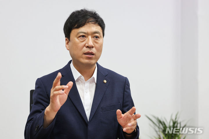 野 정성국, 교권침해 중대처분시 학생부 기재 ‘교원지위법’ 개정안 발의 – 탐정사무소 인천탐정사무소 서울탐정사무소